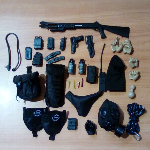 SWATT Action Figure - Picture 2 of 3